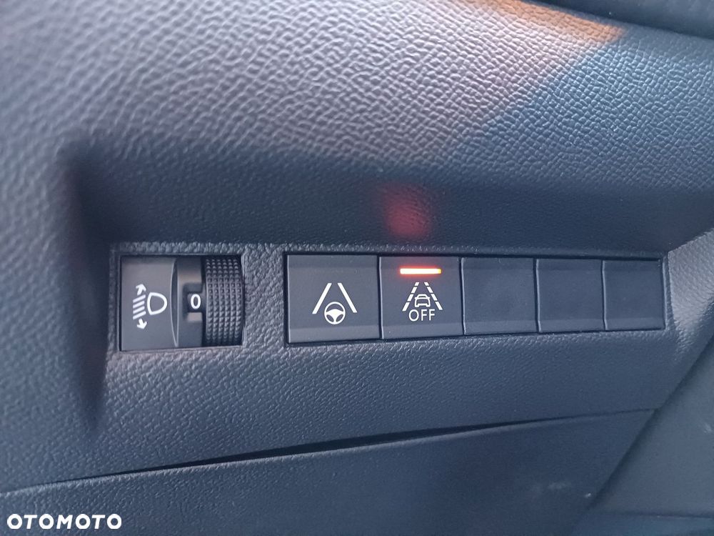 Peugeot 208 1.2 PureTech Allure S&S EAT8 - 29