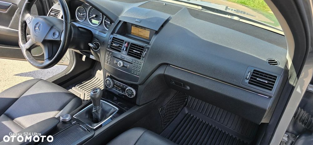 Mercedes-Benz Klasa C 200 CDI BlueEff Elegance - 22