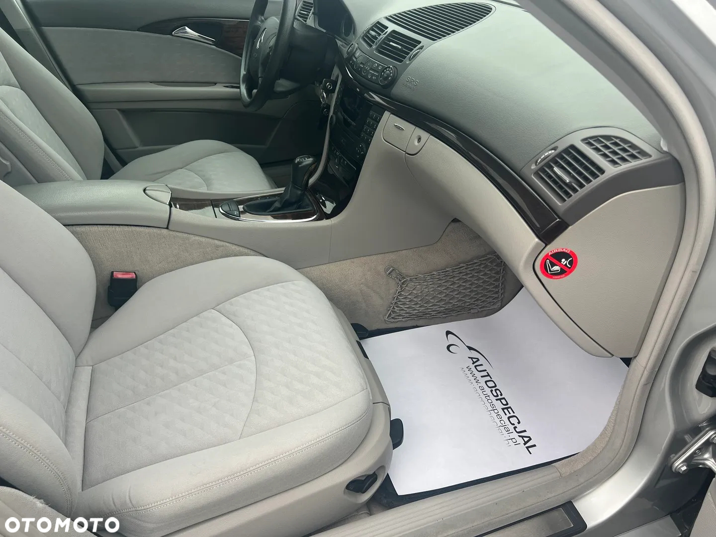 Mercedes-Benz Klasa E 200 T Kompressor Automatik Classic - 10