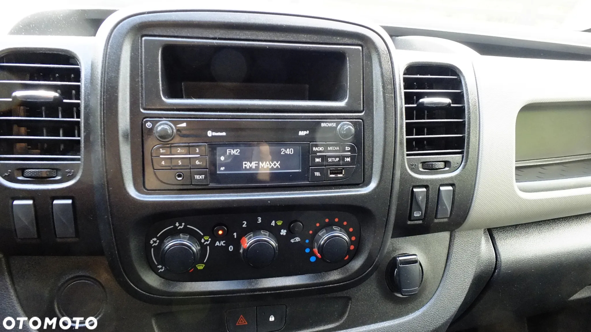 Renault Trafic - 24