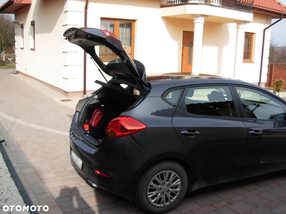 Kia Ceed 1.4 L - 4
