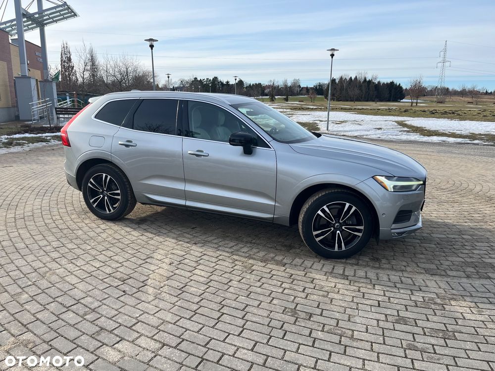 Volvo XC 60 T6 AWD Geartronic Momentum Pro - 1
