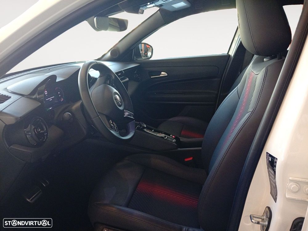 Alfa Romeo Junior 1.2 Speciale eDCT6 - 9