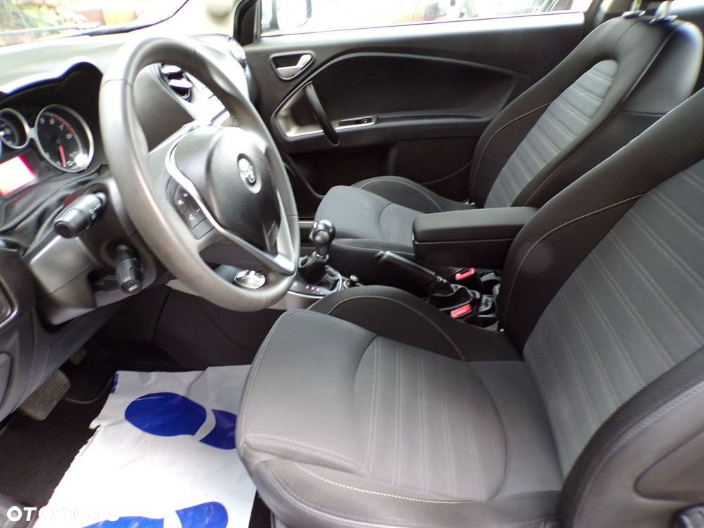 Alfa Romeo Mito - 24