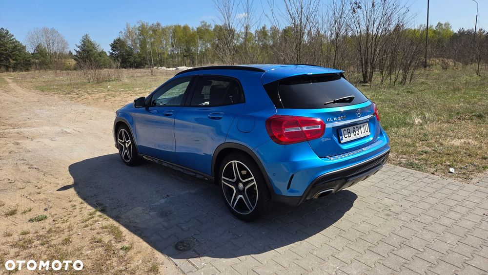 Mercedes-Benz GLA 200 7G-DCT AMG Line - 5