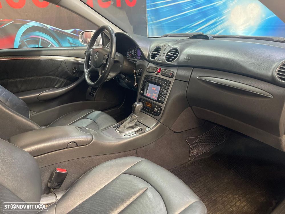 Mercedes-Benz CLK 220 CDi Avantgarde Aut. - 31