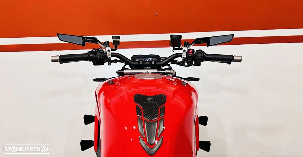 Ducati Streetfighter V4 S RED - 14