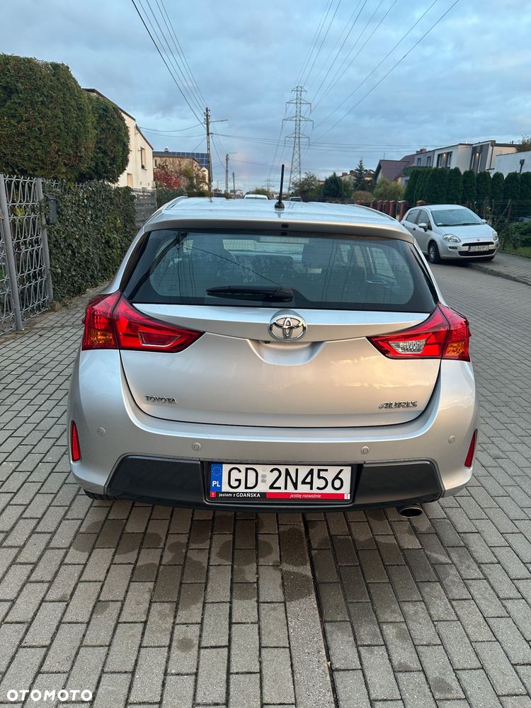 Toyota Auris 2014 photo 5