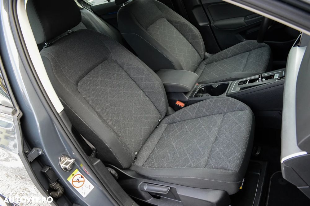 Volkswagen Golf - 36