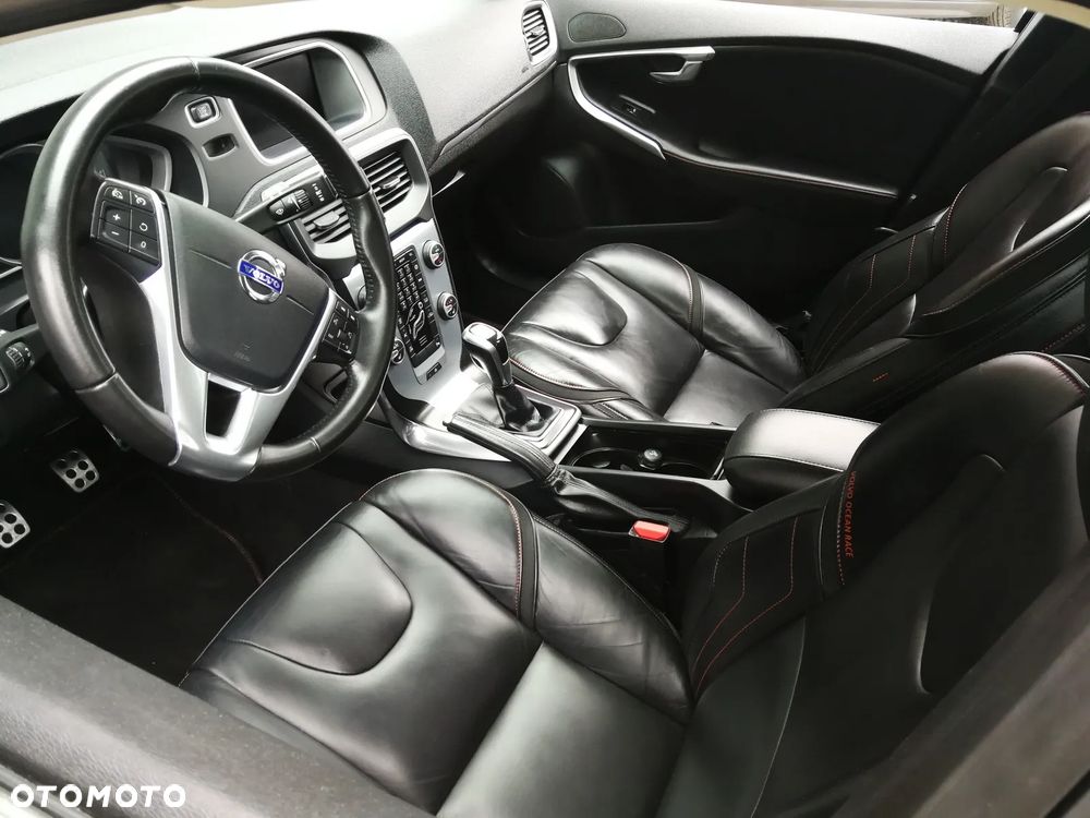 Volvo V40 D4 Ocean Race - 4