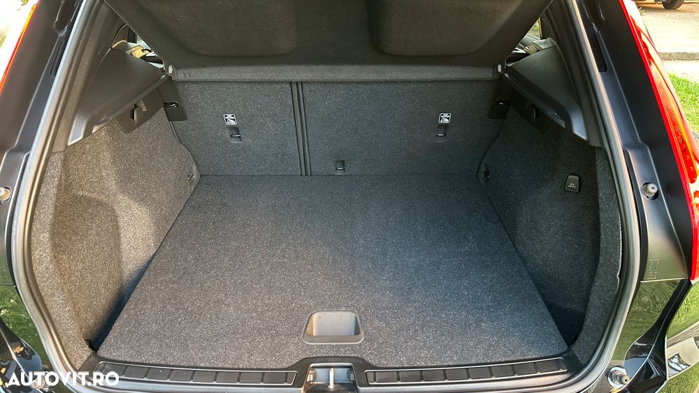 Volvo XC 40 - 36