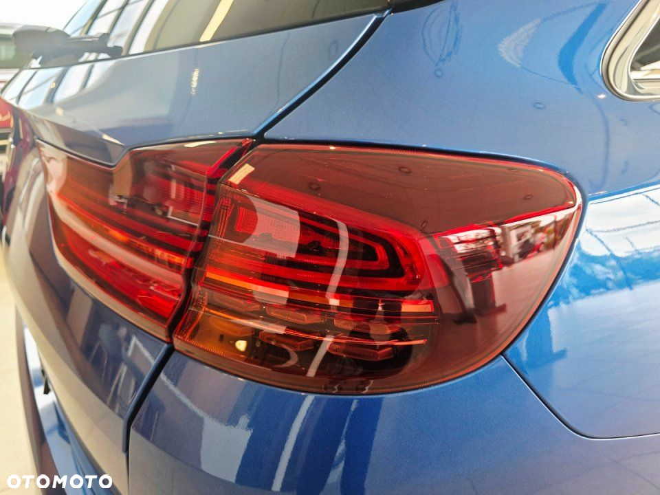 Kia Ceed - 11