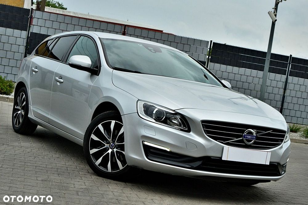Volvo V60 D2 Drive-E Momentum - 9