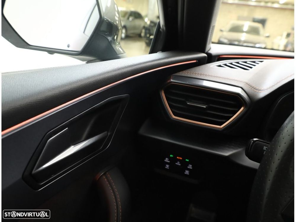 Cupra Leon 1.5 eTSI DSG - 30