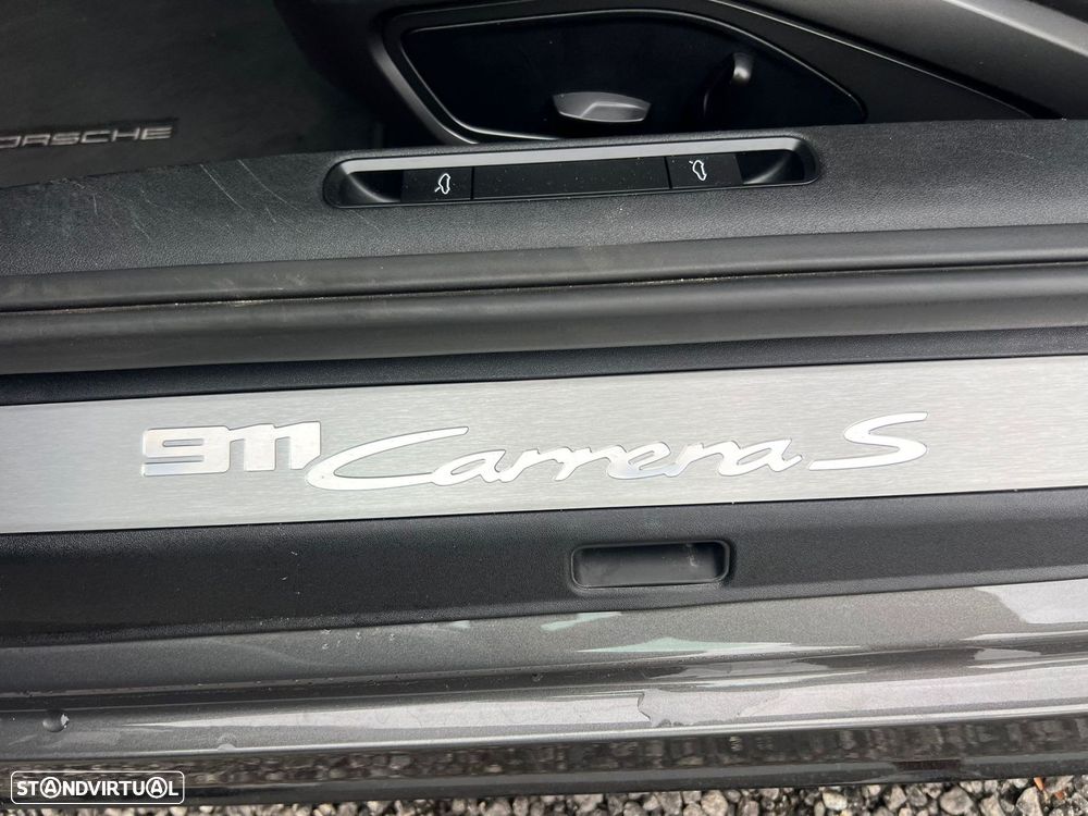 Porsche 911 Série F - 42
