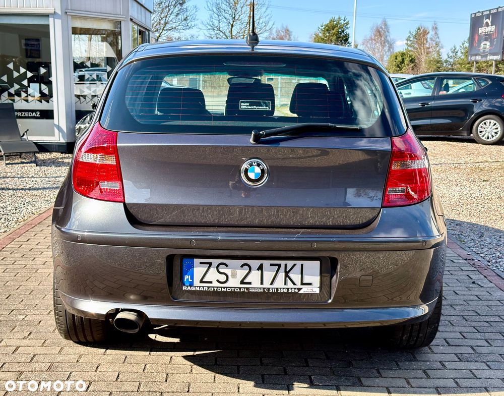 BMW Seria 1 120d DPF - 11