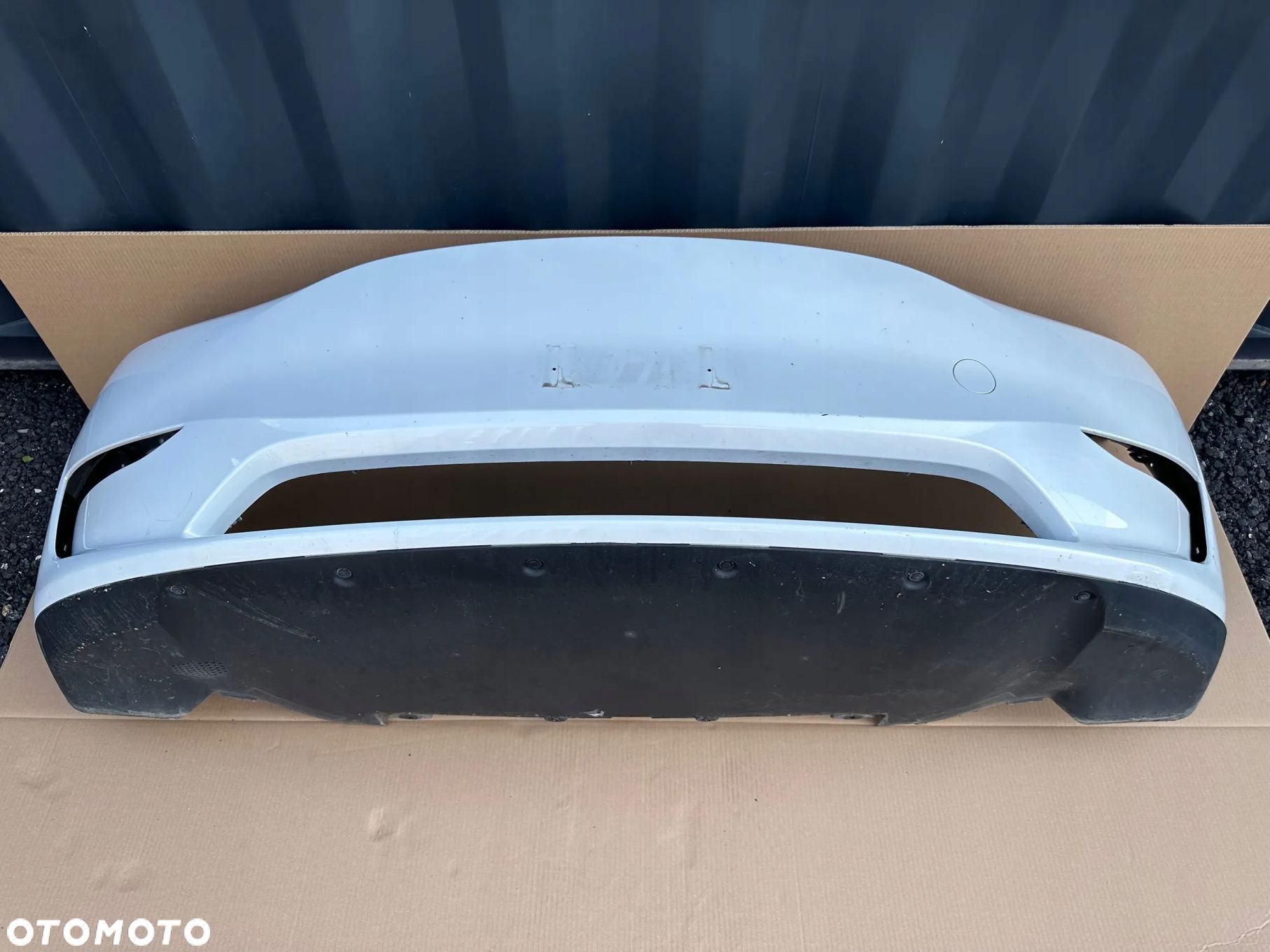 ZDERZAK Tesla Model Y ORYGINAŁ ŁADNY STAN NIE KLEJONY - 1