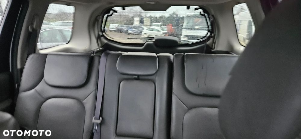 Nissan Pathfinder 3.0 D V6 LE EU5 - 17