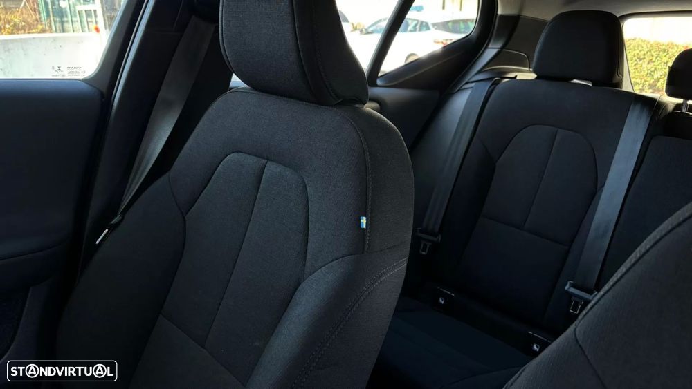 Volvo XC 40 1.5 T2 Momentum Core - 17