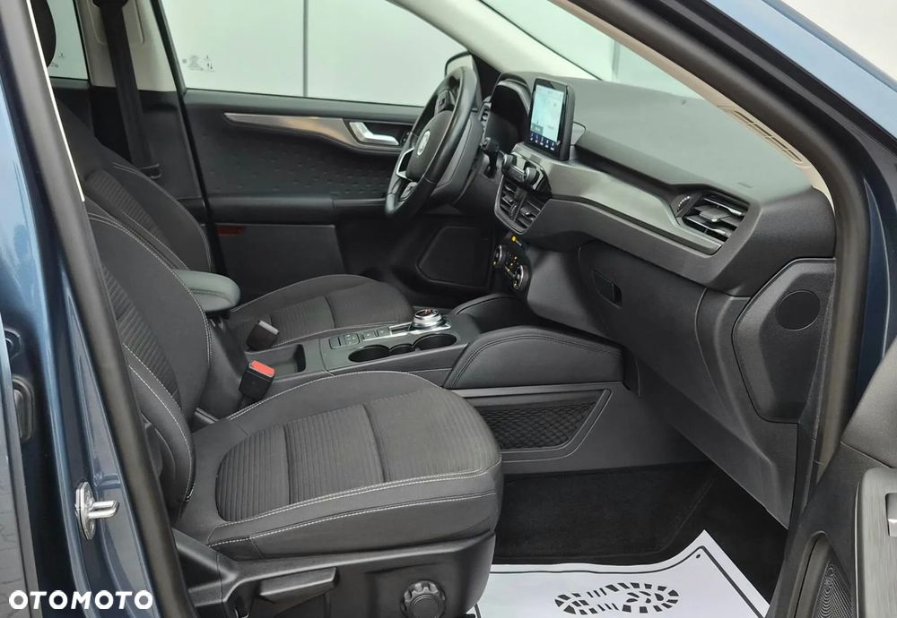 Ford Kuga 2.0 EcoBlue 4x4 TITANIUM - 23