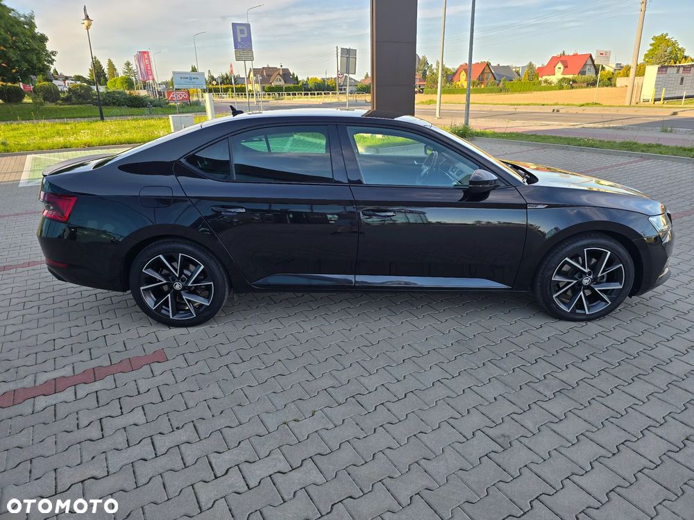 Skoda Superb 2.0 TDI SCR Sportline DSG - 8