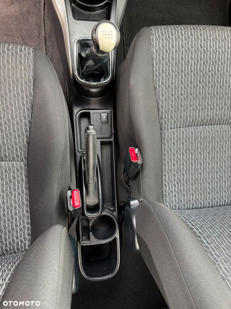 Toyota Yaris 1.33 Active - 17