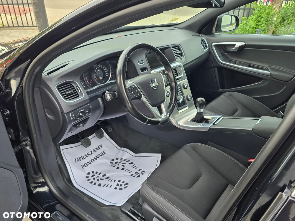 Volvo V60 D4 Summum - 28