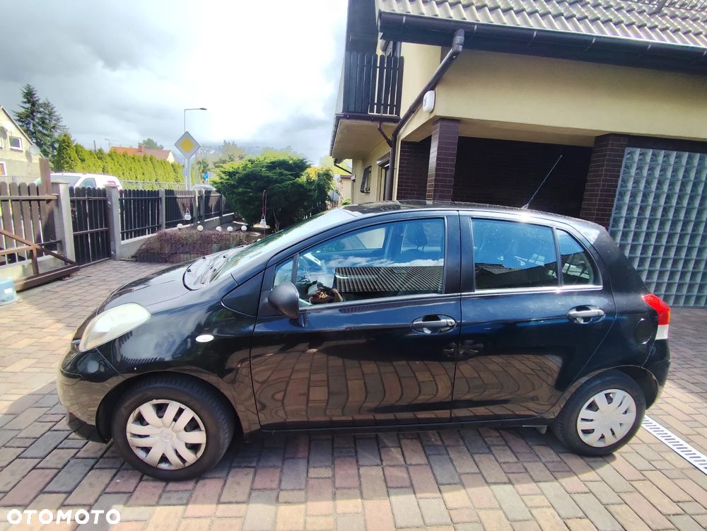 Toyota Yaris - 7