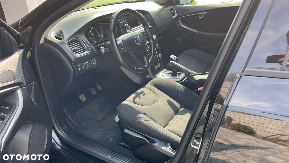 Volvo V40 D2 - 7