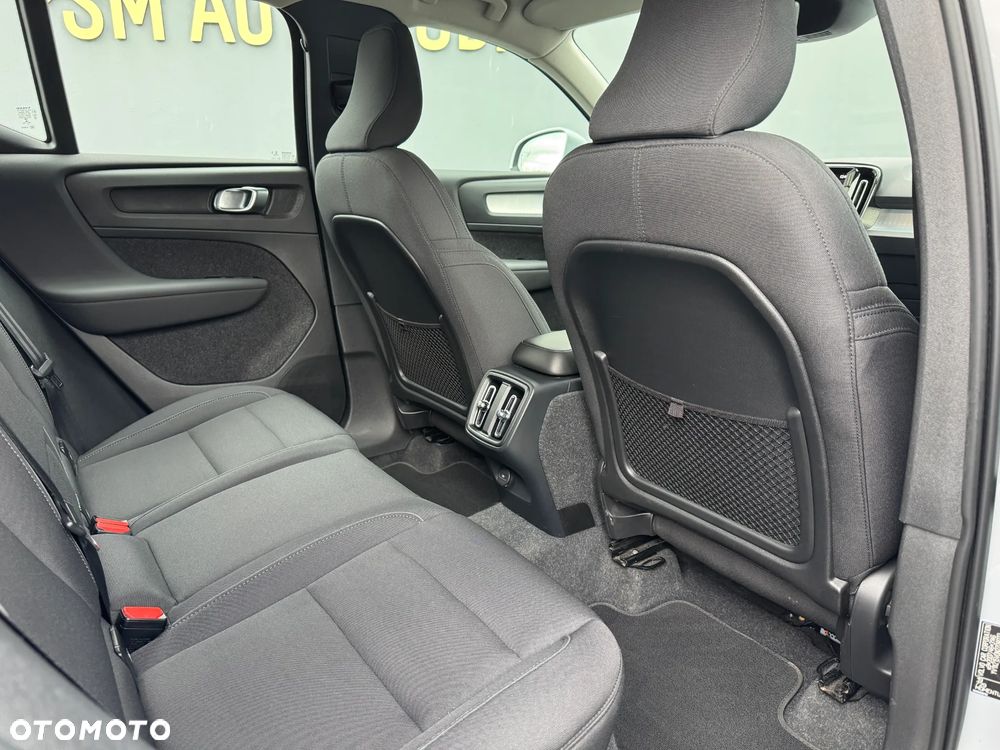 Volvo XC 40 T3 Momentum Pro - 28