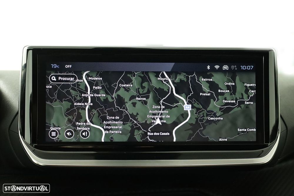 Peugeot 2008 1.2 PureTech Allure EAT8 - 11