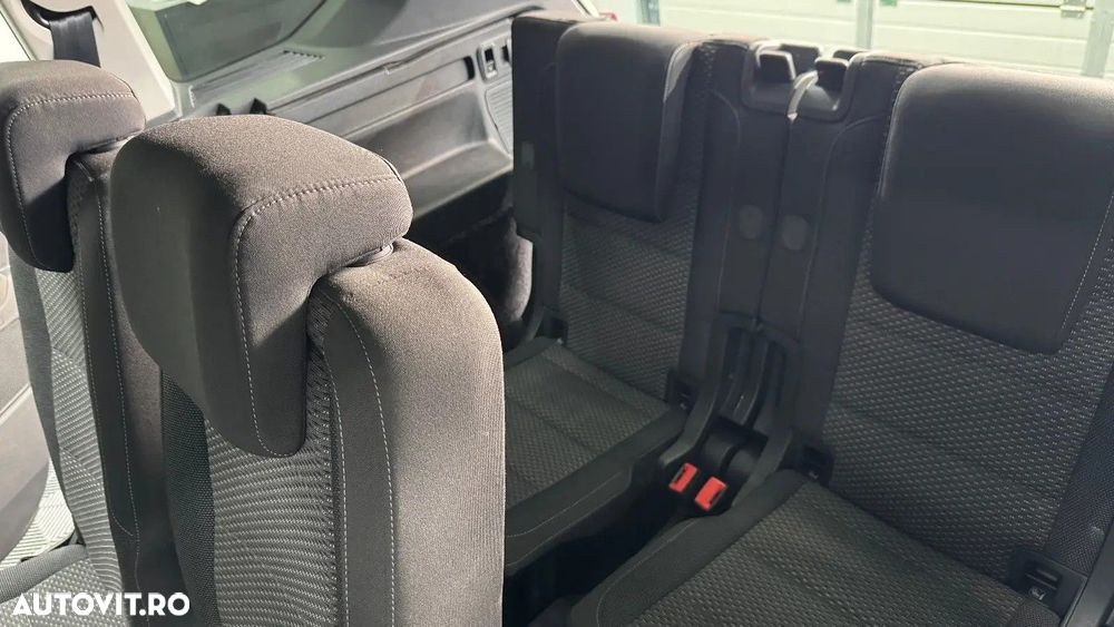 Volkswagen Touran - 15