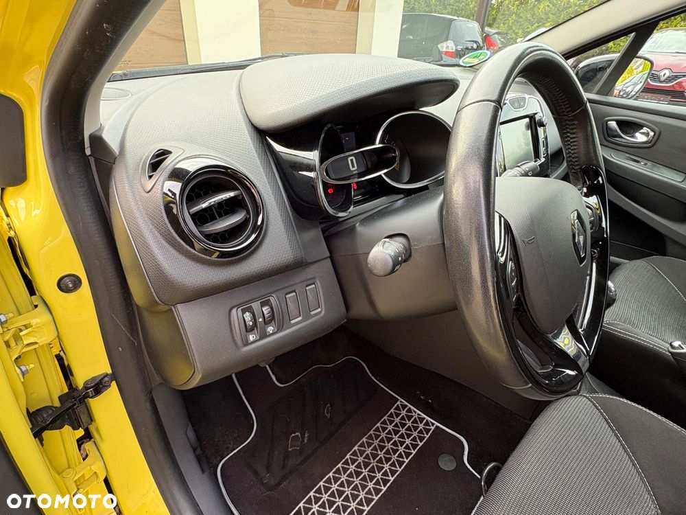 Renault Clio - 22