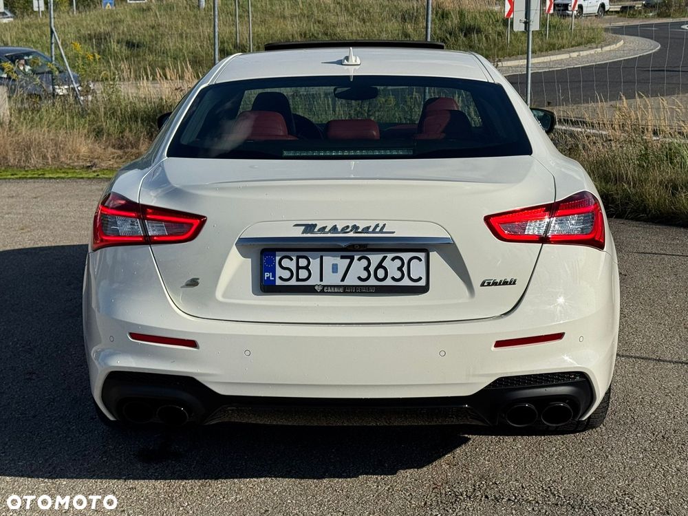 Maserati Ghibli S GranSport - 15