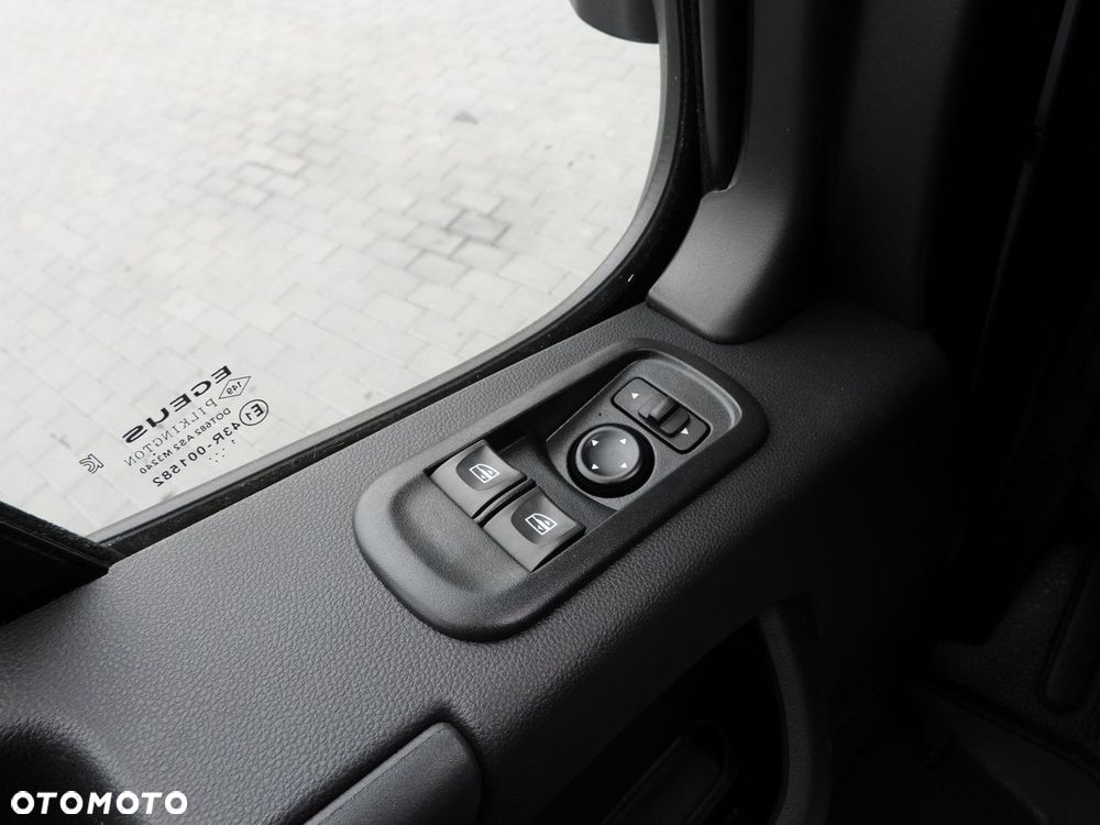 Renault MASTER CHŁODNIA KONTENER 0*C LEDY KLIMATYZACJA  165KM - 26