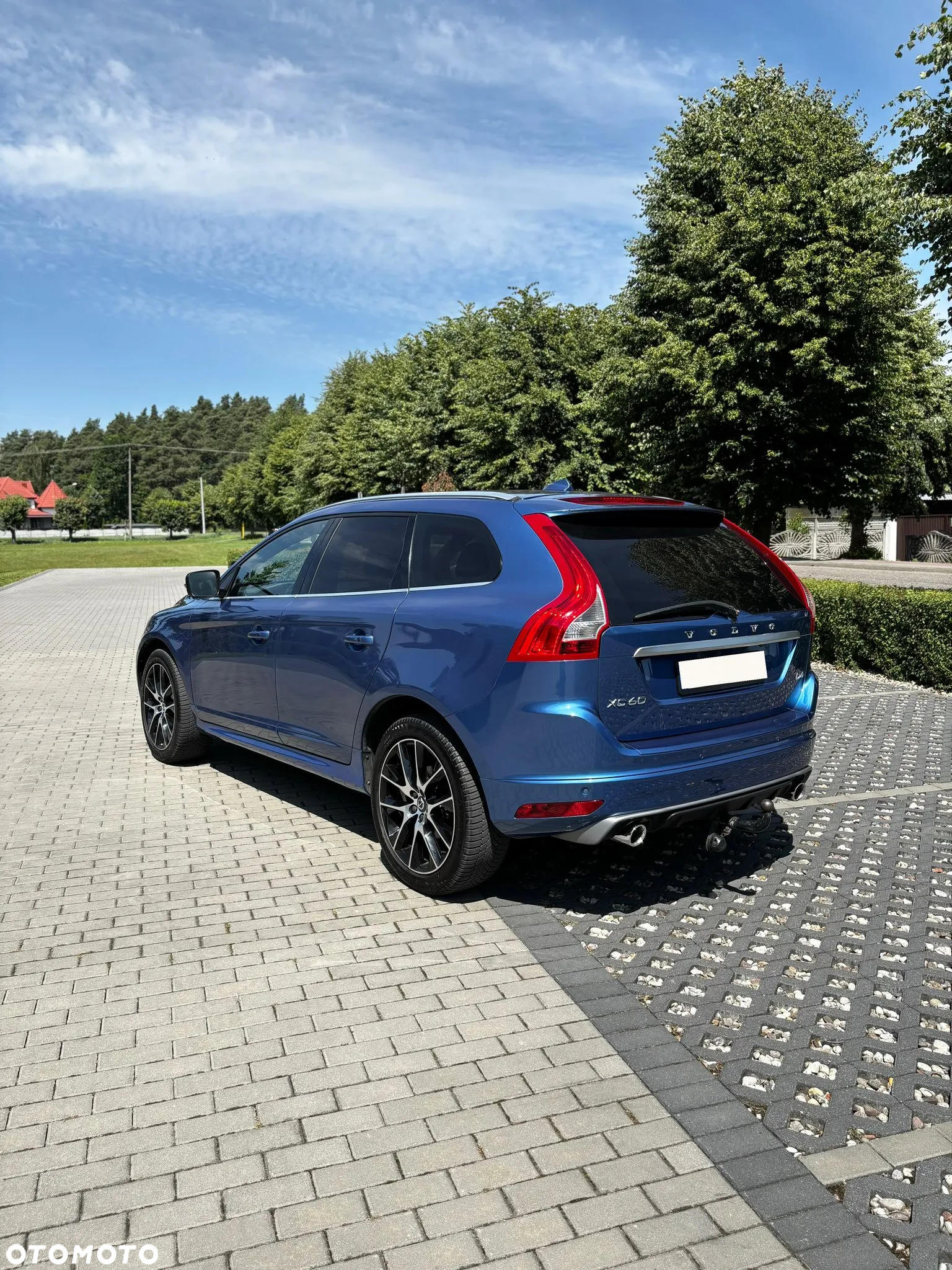 Volvo XC 60 D4 Drive-E R-Design Momentum - 3