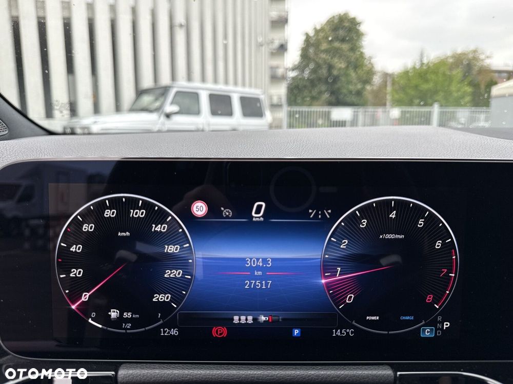 Mercedes-Benz GLA - 13