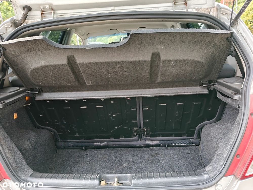 Chevrolet Aveo 1.2 SE / Plus - 24
