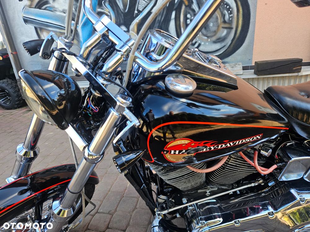 Harley-Davidson Dyna Wide Glide - 32