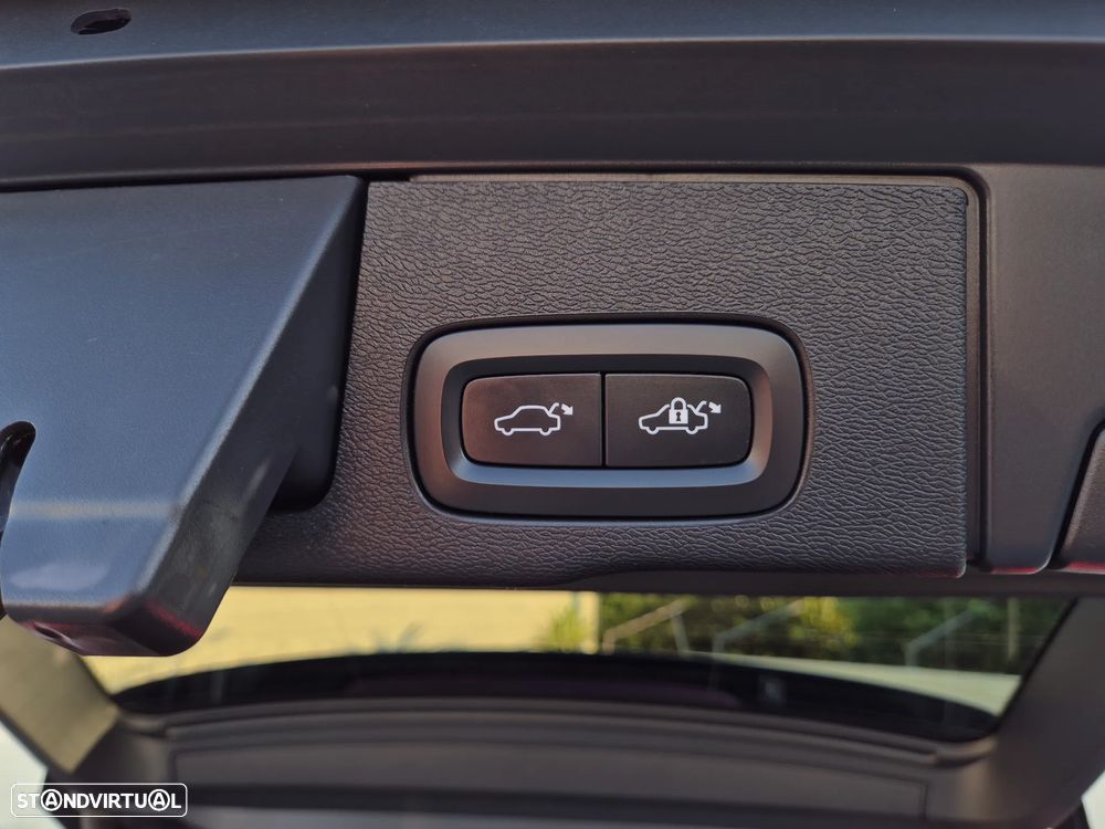 Volvo XC 60 2.0 T6 PHEV Inscription AWD - 39