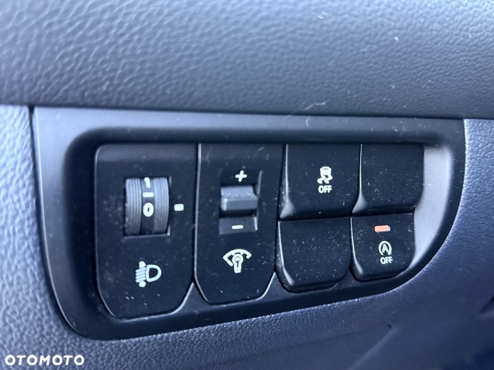 Kia Rio - 8