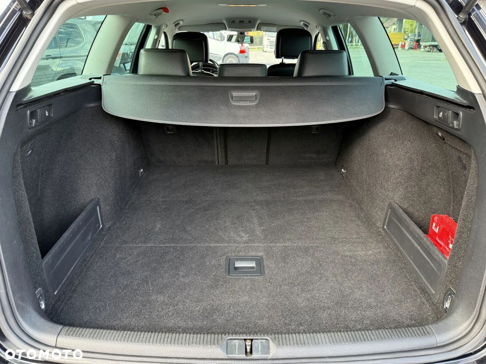 Volkswagen Passat - 20