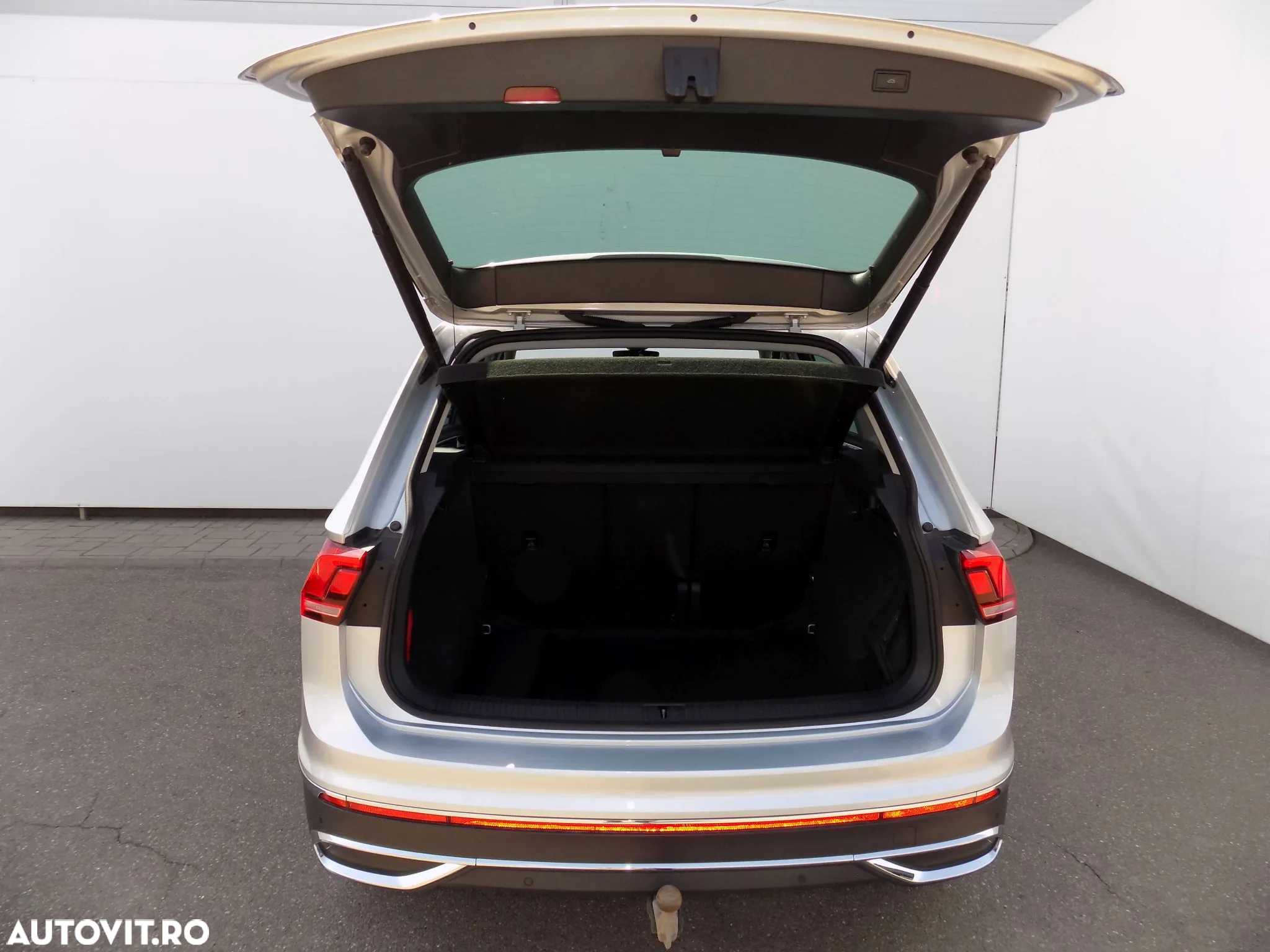 Volkswagen Tiguan 2.0 TDI SCR DSG 4Motion Elegance - 27