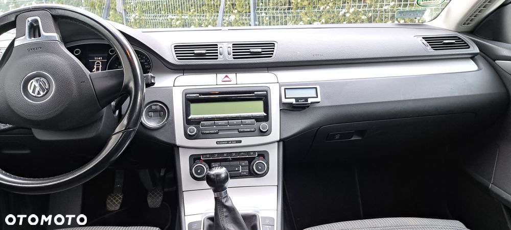 Volkswagen Passat CC - 16