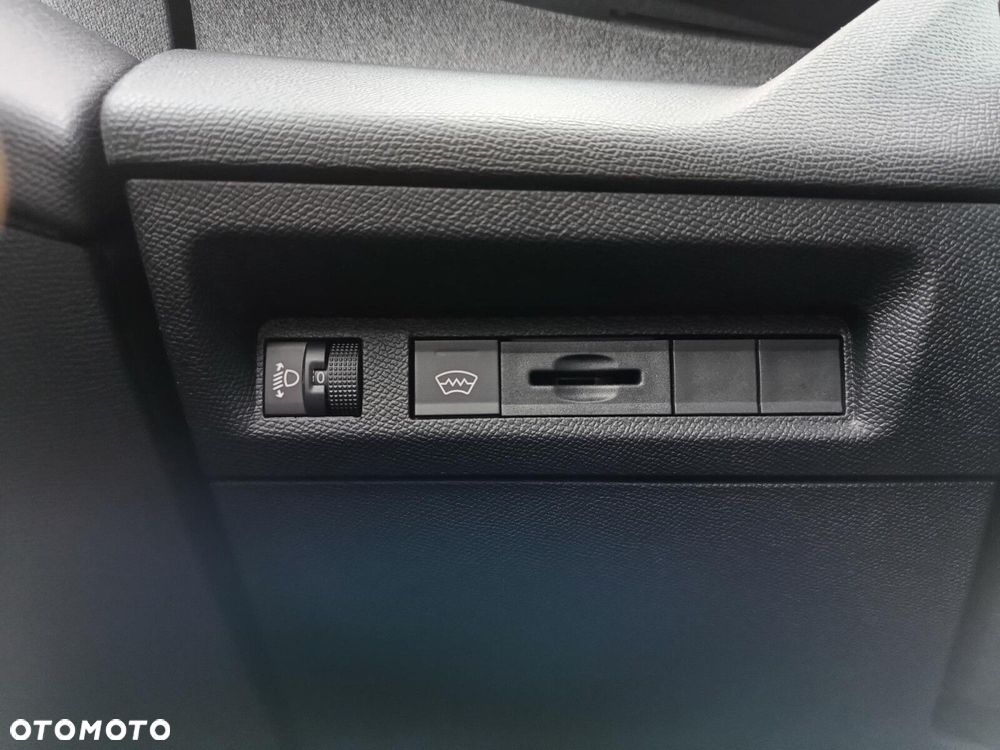 Peugeot 308 1.5 BlueHDi Allure Pack S&S EAT8 - 24