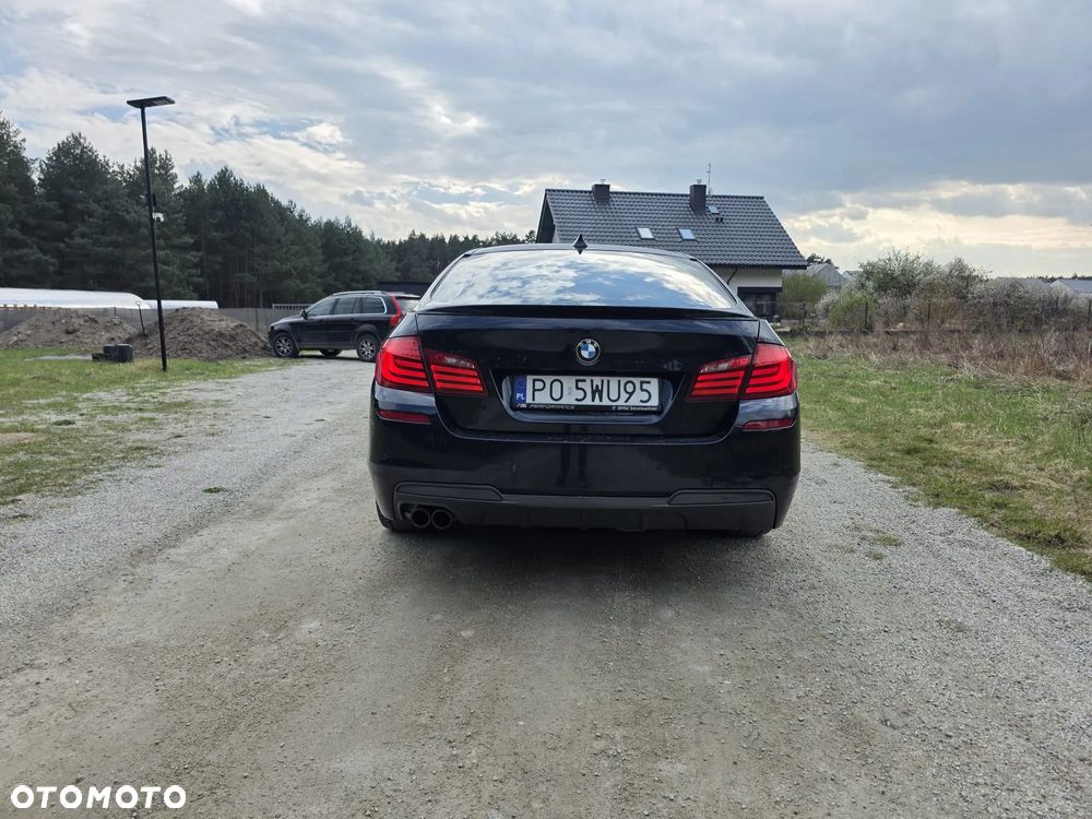 BMW Seria 5 530d xDrive - 7