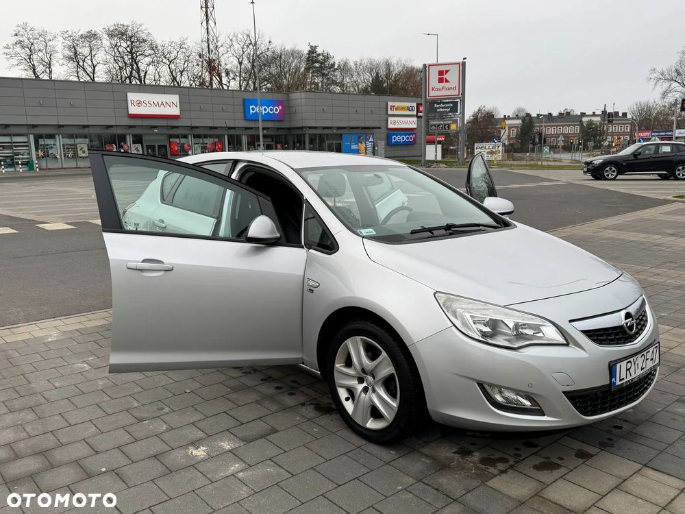 Opel Astra 1.4 T Edition 150 - 14
