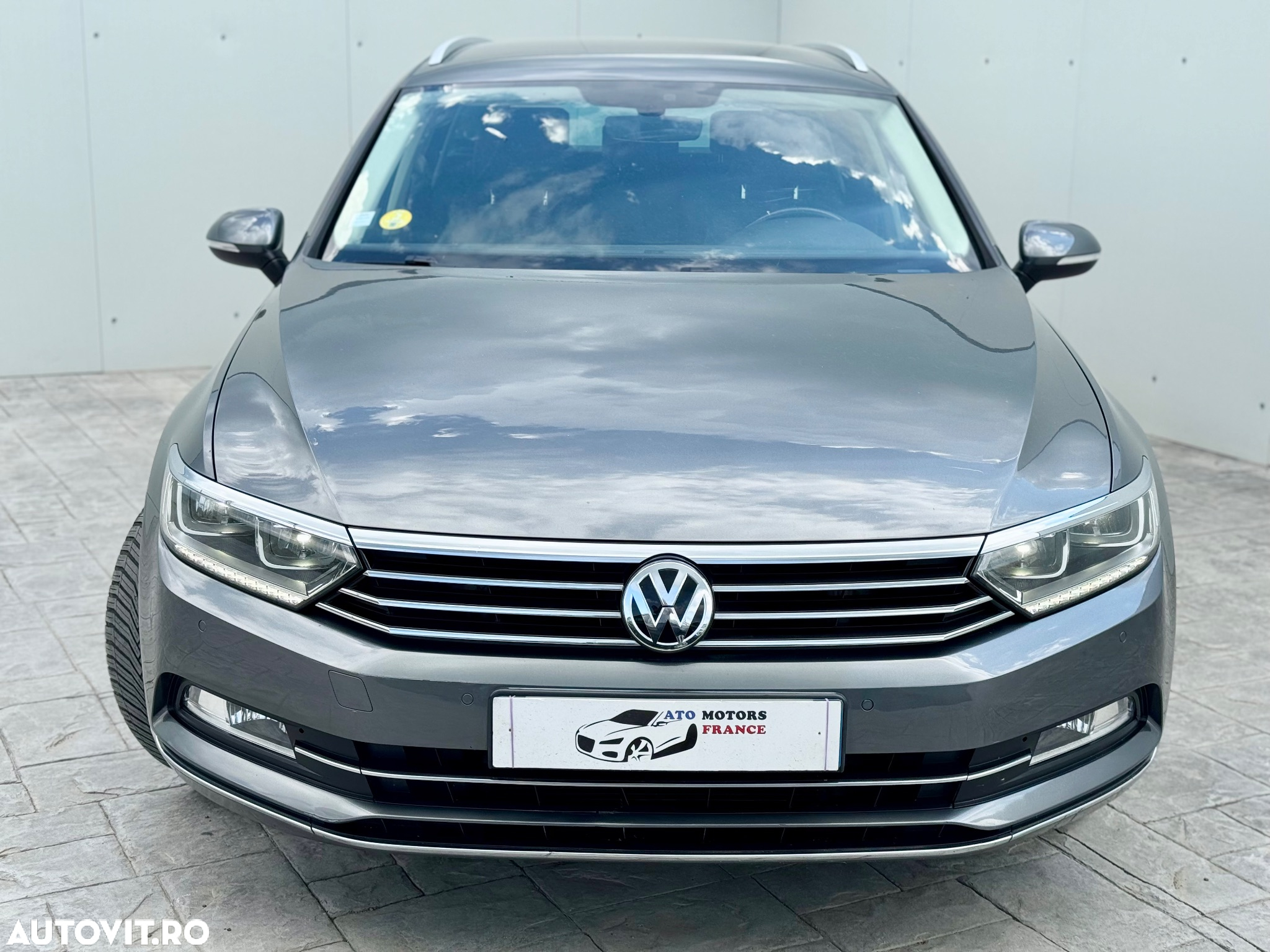 Volkswagen Passat Variant 2.0 TDI (BlueMotion Technology) Highline - 12