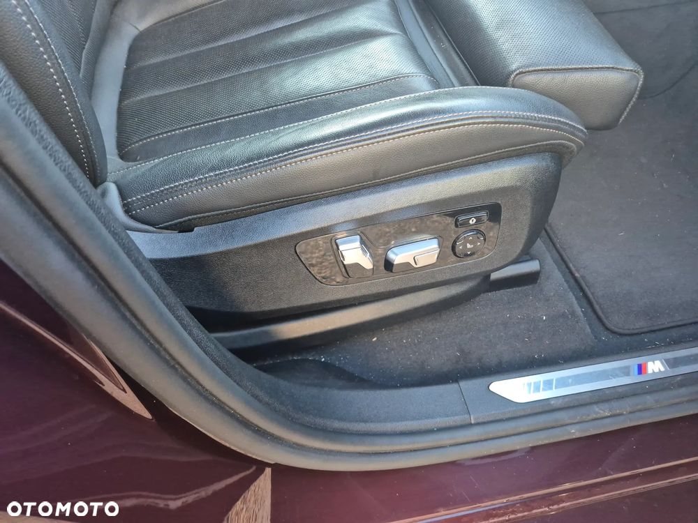 BMW X6 xDrive40i - 17