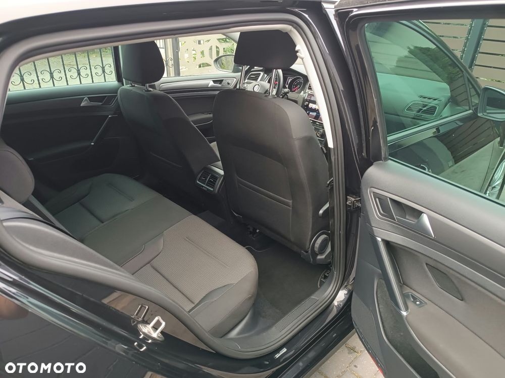 Volkswagen Golf - 16